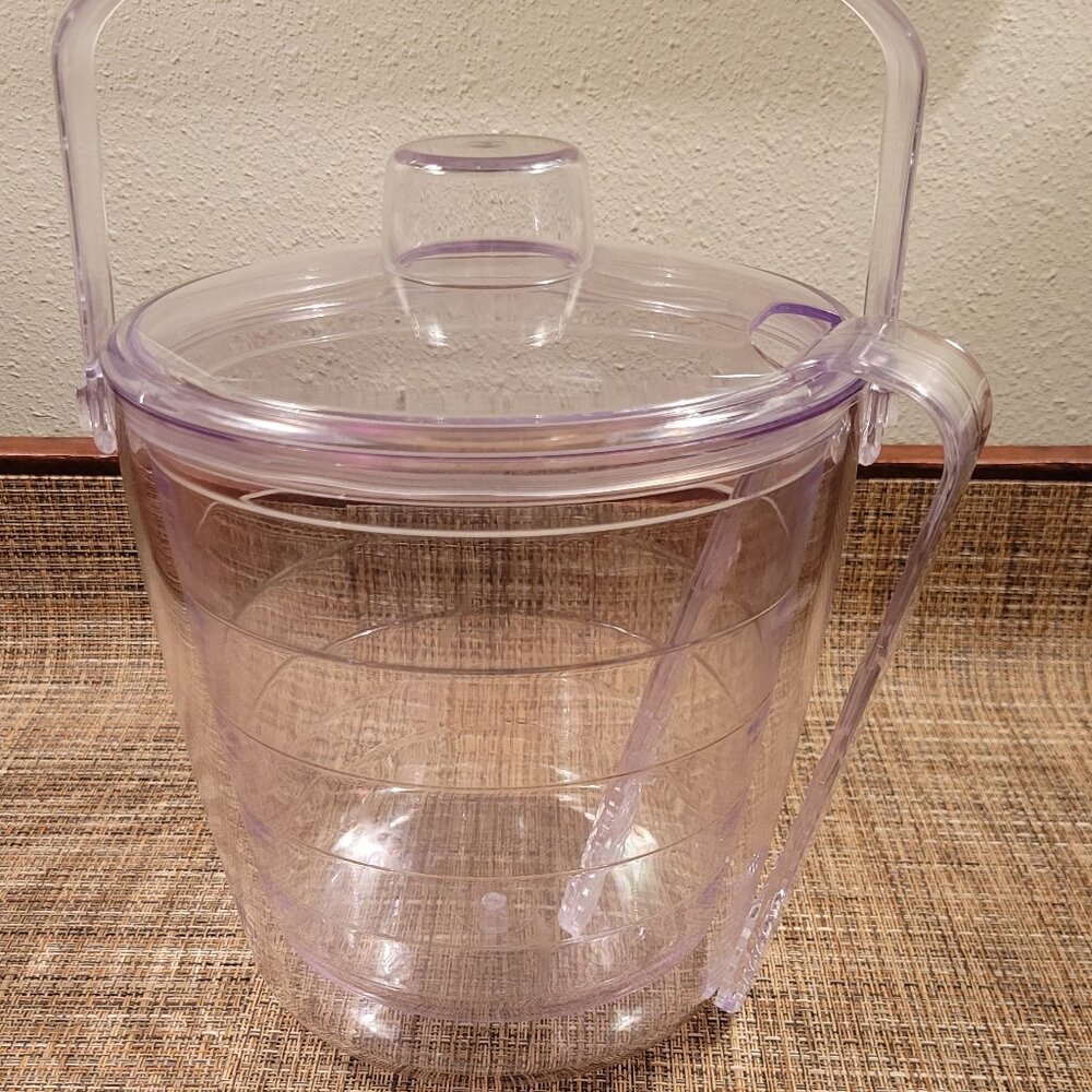 TERVIS Ice Bucket 2.5QT Clear with Tongs and Handle, Made in USA